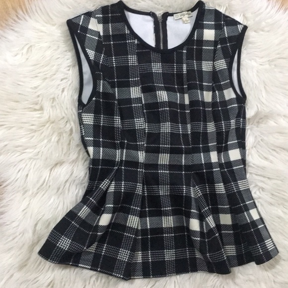 Pleated peplum blouse - Picture 2 of 4